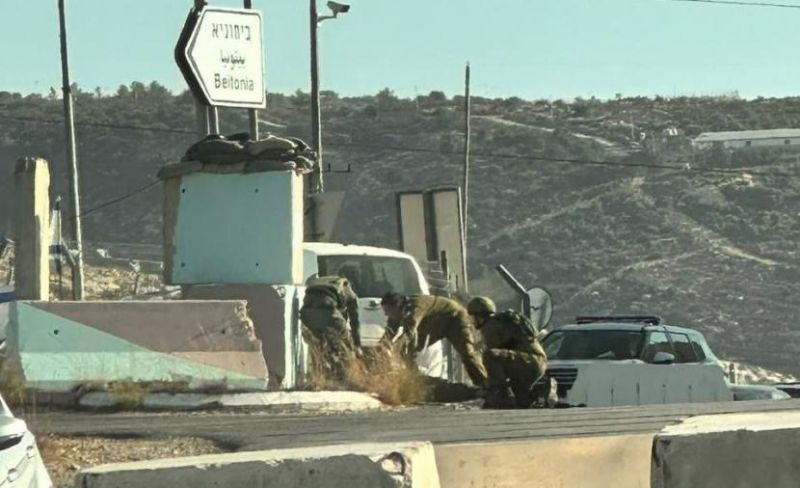 إصابة جندي إسرائيلي بعملية دهس على حاجز غرب رام الله