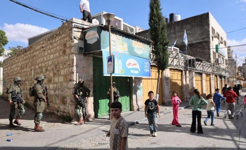 العدوان الإسرائيلي على الخليل: تهجير 3300 فلسطيني وتضررهم وهدم منازل