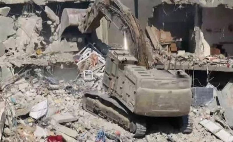 دعوى قضائية ضد مجندة إسرائيلية بلندن جرّفت مخزن قمح بغزة