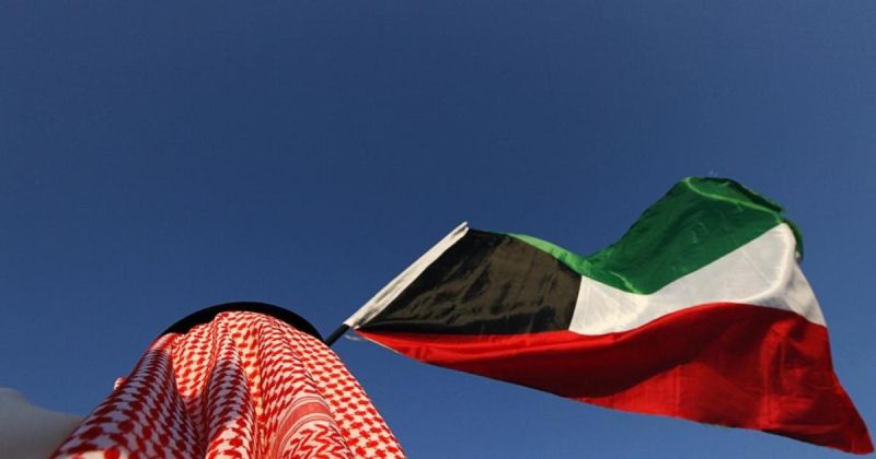 الكويت تعلن التصدي لهجمات صاروخية ومسيّرات.. وصفارات إنذار في البحرين