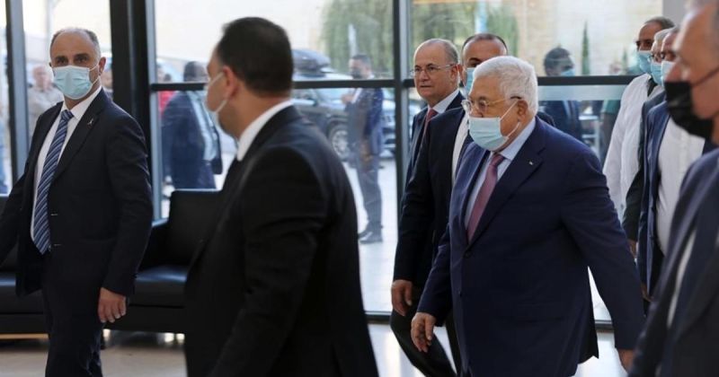 الرئيس محمود عباس يصل المستشفى الاستشاري لإجراء فحوصات طبية روتينية
