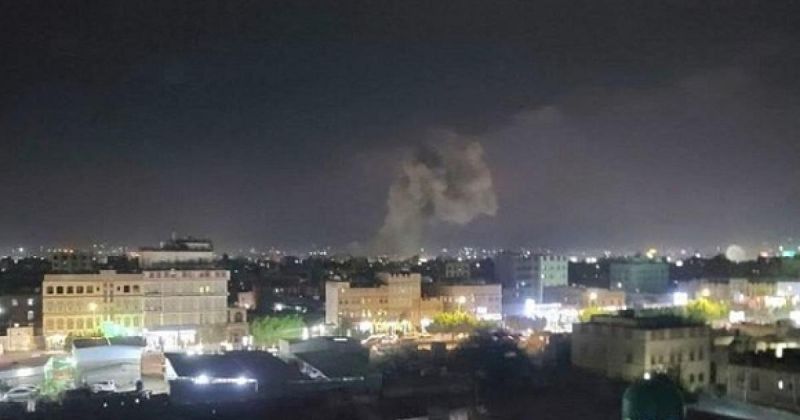 غارات تضرب الحديدة وكمران عقب استهداف سفينة سعودية في البحر الأحمر.. وصنعاء تتوعد بـ«التصعيد مقابل التصعيد»