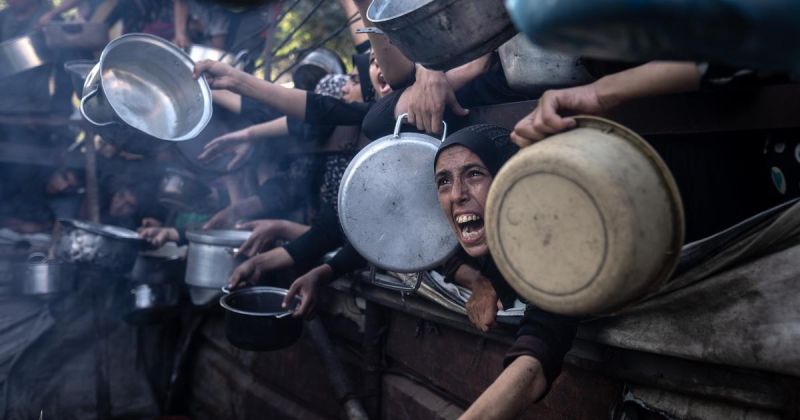 غزة على حافة مجاعة جديدة.. المخابز تتوقف والمطاعم تغلق أبوابها وآلاف الأسر تواجه أزمة معيشية خانقة