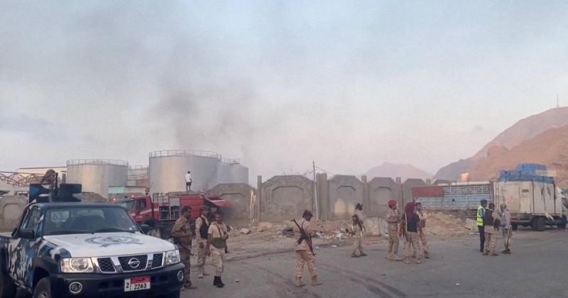 رويترز: السعودية تخطط لهجوم على الحوثيين لاستعادة باب المندب وتأمين الملاحة في البحر الأحمر