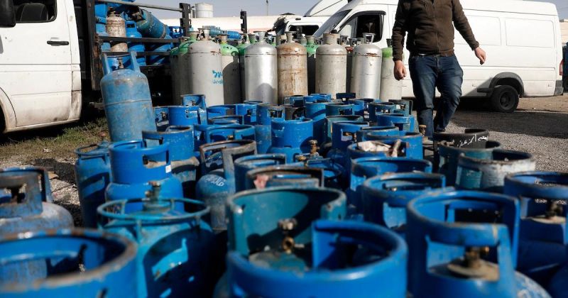 إجراءات مشددة لحماية المواطنين في غزة: تحذيرات من الاحتيال وأزمة غاز خانقة تقابلها رقابة مكثفة لضبط السوق