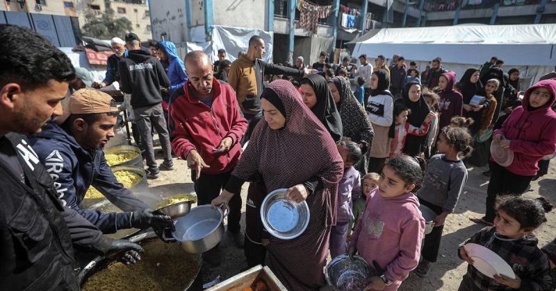 وزارة التنمية الاجتماعية تؤكد تنظيم آليات توزيع المساعدات الإغاثية ولحوم الأضاحي في غزة