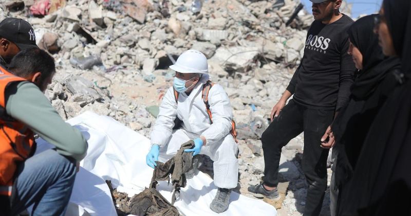مسؤول أممي: 8 آلاف جثة تحت الأنقاض بغزة