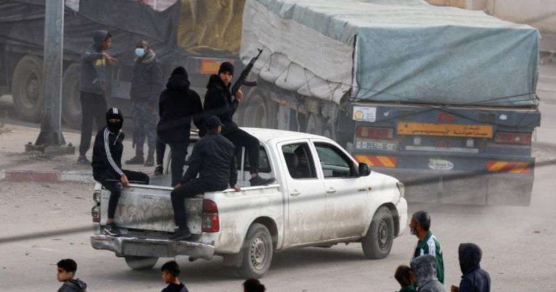 هل تتحول “العصابات المسلحة” في غزة إلى بديل أمني يهدد الجميع؟