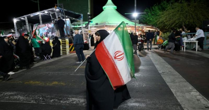 إيران تطالب بضمانات أمنية قبل الاستقرار الإقليمي… توتر في مضيق هرمز ومفاوضات متعثرة بين طهران وواشنطن