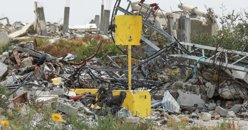 عائلات قرب “الخط الأصفر” في قطاع غزة… حياة تحت الخطر اليومي بين النار والنزوح