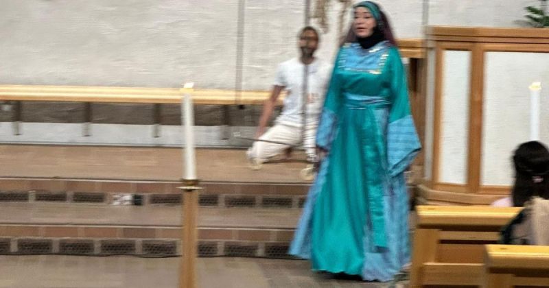 أجراس الكنيسة تعانق التكبيرات في "أوبسالا": وقفة دينية موحدة إحياءً لذكرى النكبة