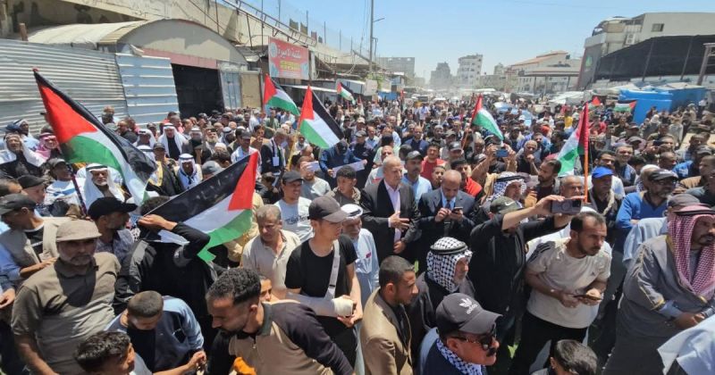 مهرجان العودة الوطني في خان يونس يؤكد التمسك بحق العودة تحت شعار: لن نرحل.. جذورنا أعمق من دماركم
