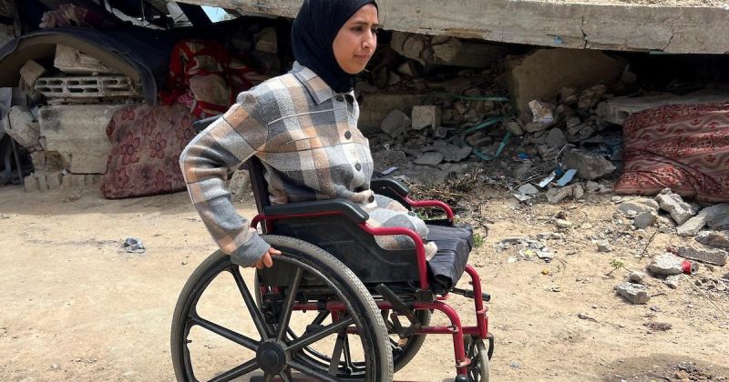أسيل بطاح.. نجاة مثقلة بالفقد وحلم بأطراف صناعية ودراسة جامعية