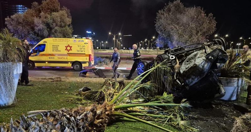 قتيلان في حادث طرق مروع قرب تل أبيب وارتفاع ضحايا الجريمة في الداخل إلى 95 منذ مطلع العام