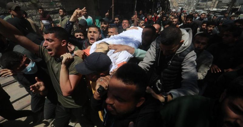 غزة: تشييع عزام خليل الحية بعد استشهاده بغارة إسرائيلية..