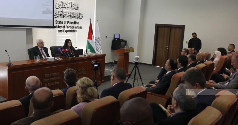 الصحة والخارجية تعقدان إحاطة للسلك الدبلوماسي حول واقع القطاع الصحي في فلسطين والتحديات التي يواجهها