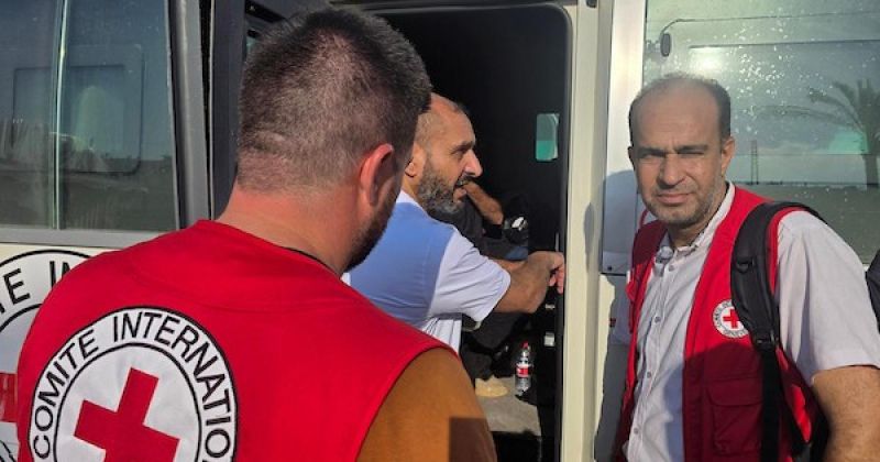 تمديد عزل المعتقلين الفلسطينيين.. مطالبات للصليب الأحمر بمواجهة سياسة بن غفير وكسر الحصار عن السجون