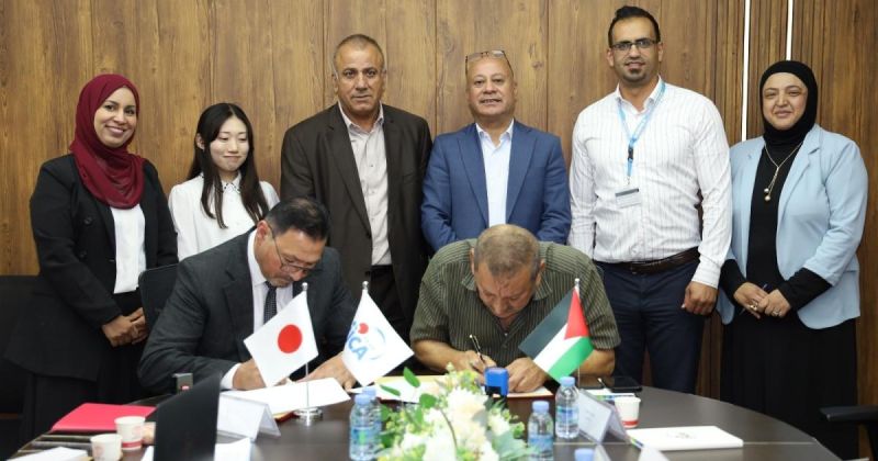 اللجنة الشعبية للخدمات توقع اتفاقية المرحلة الأولى لتأهيل بئر مياه في مخيم عين السلطان بتمويل ياباني لتعزيز صمود اللاجئين وإنهاء أزمة المياه