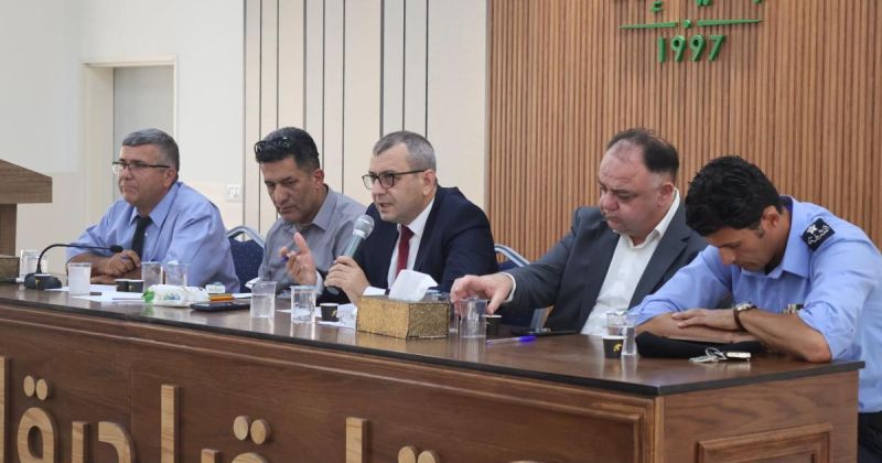 خلال لقاء موسع وزيارة ميدانية في الخليل.. سمحان والمحافظ دودين يبحثان الواقع البيئي ومعالجة بؤر التلوث