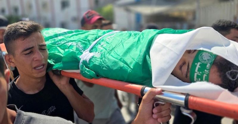 غزة: إصابات وقصف وتوغلات إسرائيلية رغم وقف إطلاق النار.. وانتشال رفات 19 شهيداً من منزل مدمّر