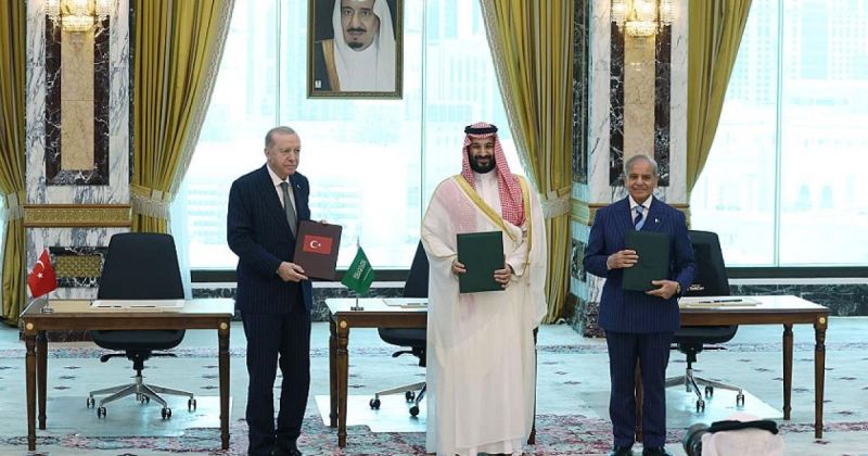 ترامب يرحب باتفاق مكة الدفاعي.. هل يبدأ الشرق الأوسط بناء مظلة أمنية أكثر استقلالا؟