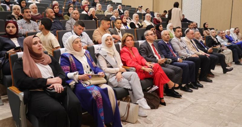الخليل: م. سمحان يشارك في مؤتمر الشباب المحلي للتغير المناخي ويبحث تعزيز التعاون مع رئيس جامعة بوليتكنك فلسطين ويطلع على سير عمل كوادر سلطة البيئة