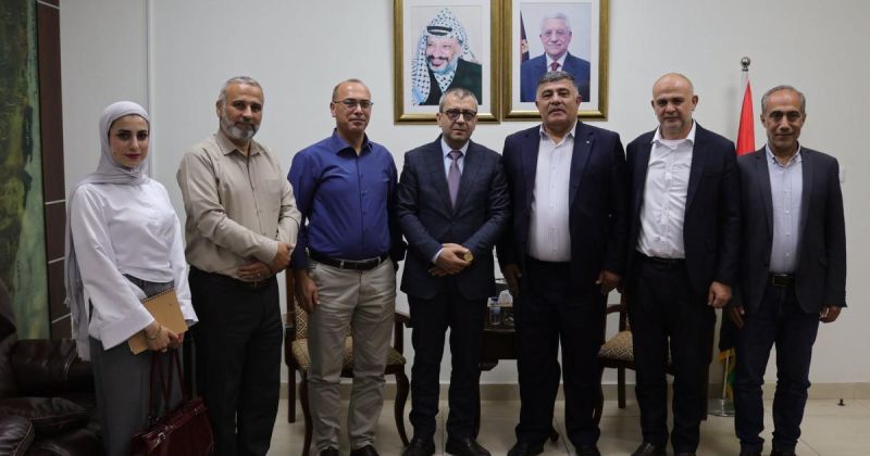 نابلس : م. سمحان يشارك في مؤتمر الشباب المحلي للتغير المناخي ويبحث التعاون البيئي والأكاديمي