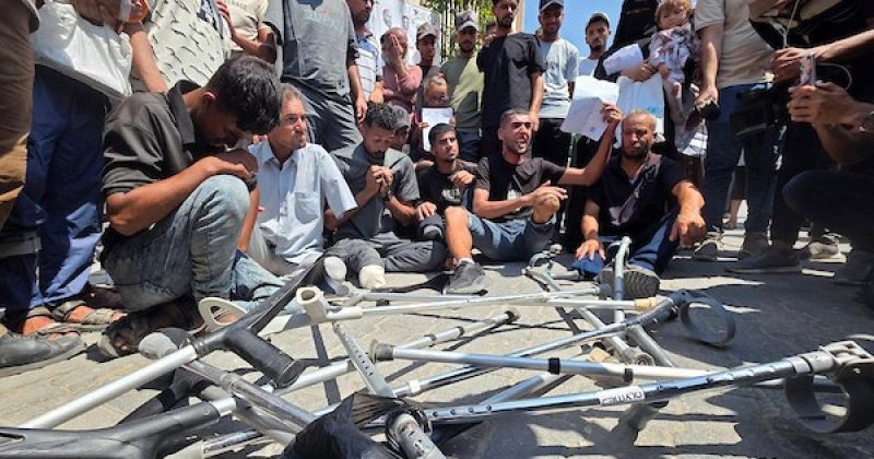 مرضى غزة يرفعون صوتهم أمام «ناصر»: افتحوا المعابر قبل أن يفوت أوان العلاج