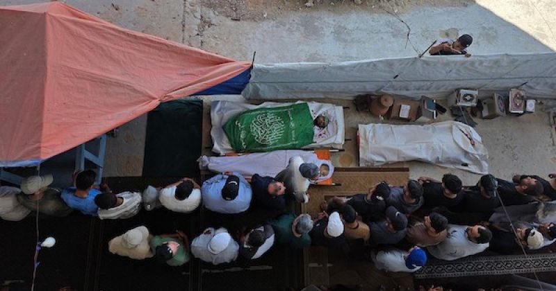 استشهاد سبعة فلسطينيين بينهم 3 في استهدف منزل شمال القطاع وانتشال 20 رفات من عائلة سلمي بحي الزيتون