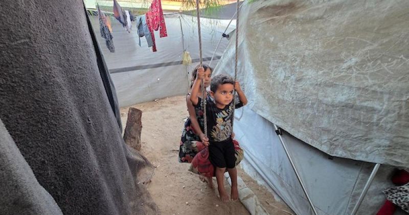 اجتماع يبحث أوضاع غزة والمخيمات في لبنان ويؤكد التمسك بحق العودة ودور الأونروا