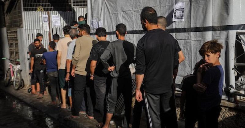 لمواجهة أزمة الطحين وغلاء الخبز.. اللجنة المصرية تسيّر شاحنات إغاثية لدعم مخابز غزة