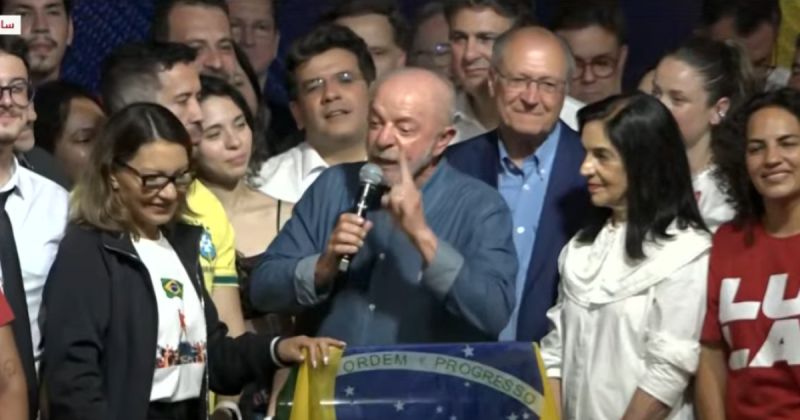 «البرازيل ليست حديقة خلفية لأحد».. لولا يتحدى التدخل الأجنبي بعد فوزه وبولسونارو يشكك في الشفافية