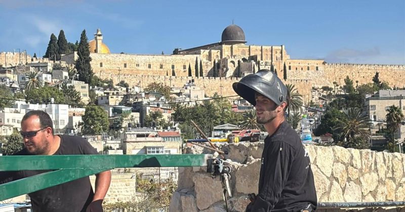 القدس: اقتحام 220 مستوطنًا للأقصى وعزل 700 مقدسي في سلوان وتجديد إبعاد الشيخ عكرمة صبري