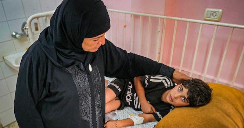 الحمى الشوكية تهدد أطفال غزة.. 4 وفيات وارتفاع مقلق في الإصابات بمجمع ناصر