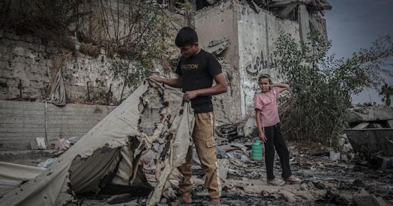 نزوح فوق النزوح.. غارة إسرائيلية تحرق خيام فلسطينيين شرقي غزة