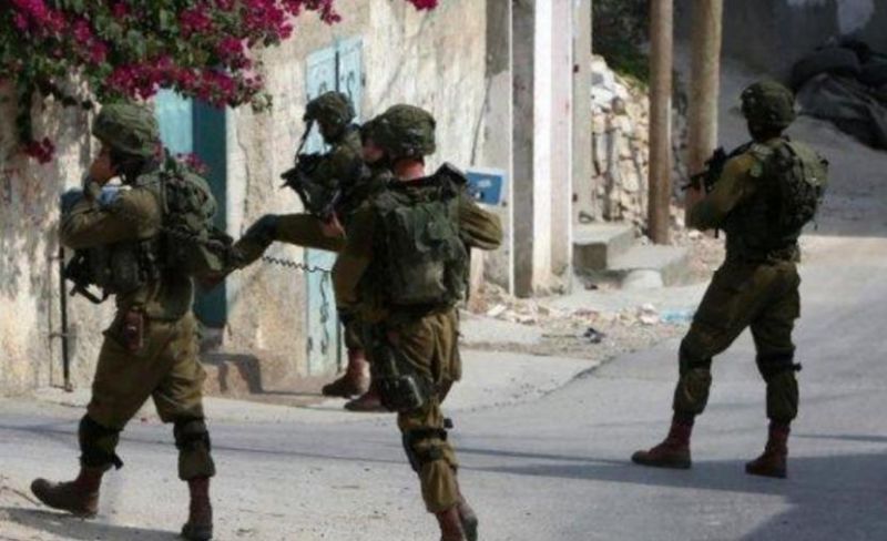 إصابتان بالرصاص الحي والضرب خلال اقتحام قوات الاحتلال جنين