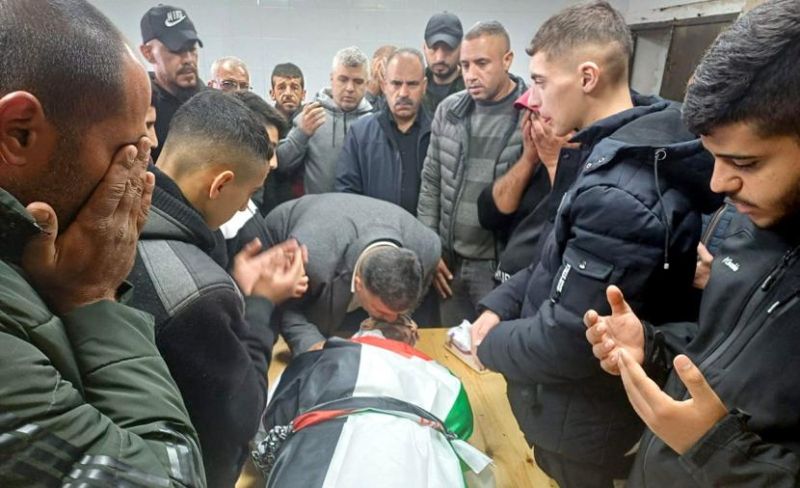 أهالي قرية المغير يشيعون جثمان الشهيد فادي النعسان