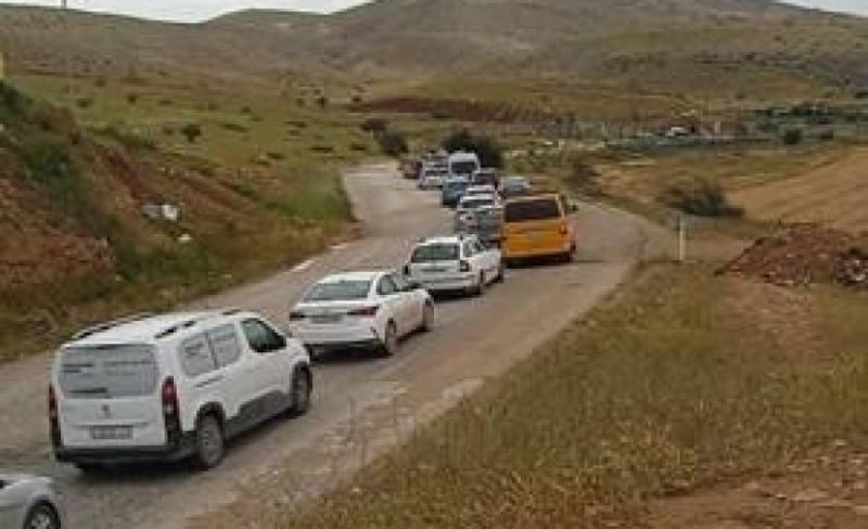 الاحتلال يقتحم قرية جيوس شرق قلقيلية ويقيم حاجزًا عسكريًا
