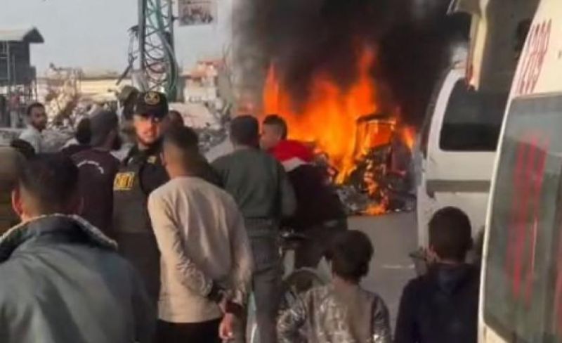 مصابون بقصف إسرائيلي استهدف مركبة بمخيم النصيرات