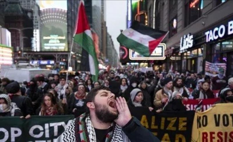 شرطة نيويورك تعتقل 50 شخصًا بتظاهرة مؤيدة للفلسطينيين