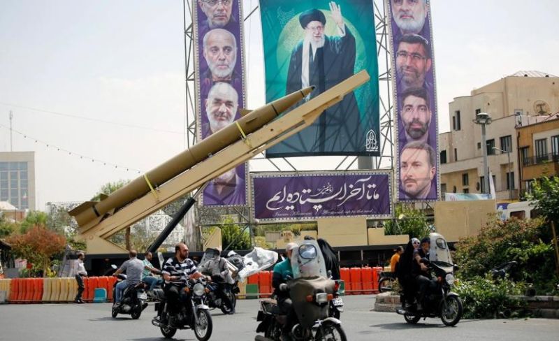 إيران تهدد بقصف "تل أبيب" خلال ساعات حال استمرار العدوان على جنوب لبنان