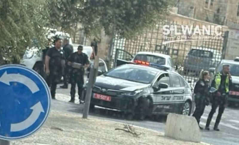 الاحتلال ينصب حاجزًا في سلوان ويحرر مخالفات للمركبات