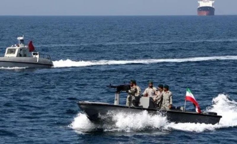إيران تحدد ممرات آمنة لعبور مضيق هرمز بتنسيق مسبق معها