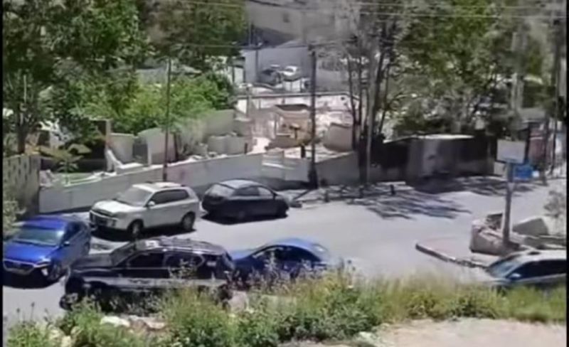 الاحتلال يعتقل مقدسيًا ويحتجز مركبته في سلوان