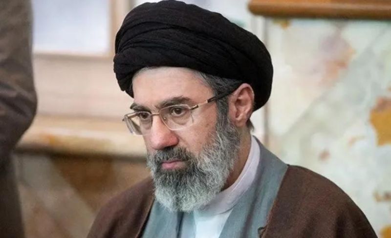 المرشد الإيراني: شعبنا صنع ملحمة أمام جيشين إرهابيين