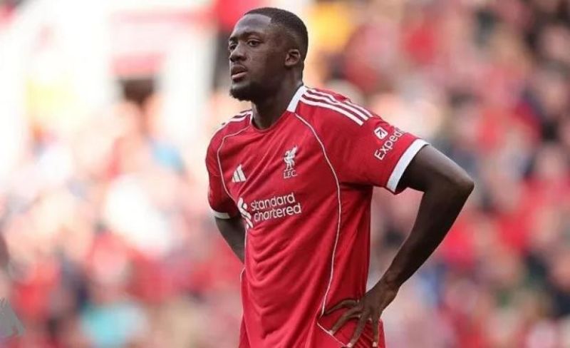 ليفربول يودع كوناتي رسمياً بعد 5 مواسم