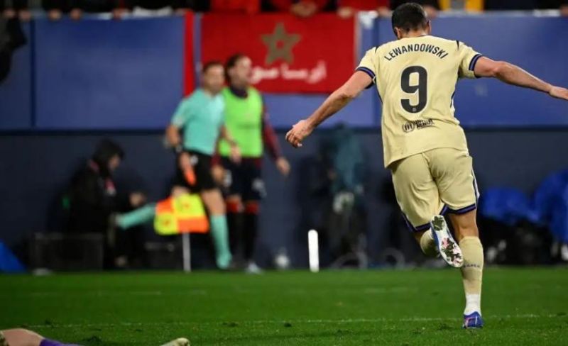 برشلونة يتجاوز أوساسونا يصعوبة ويلامس لقب "الليجا"