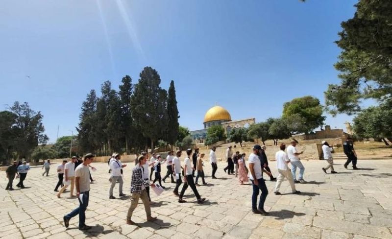 عشرات المستوطنين يقتحمون الأقصى وسط استعدادات لاقتحامه بذكرى احتلال القدس