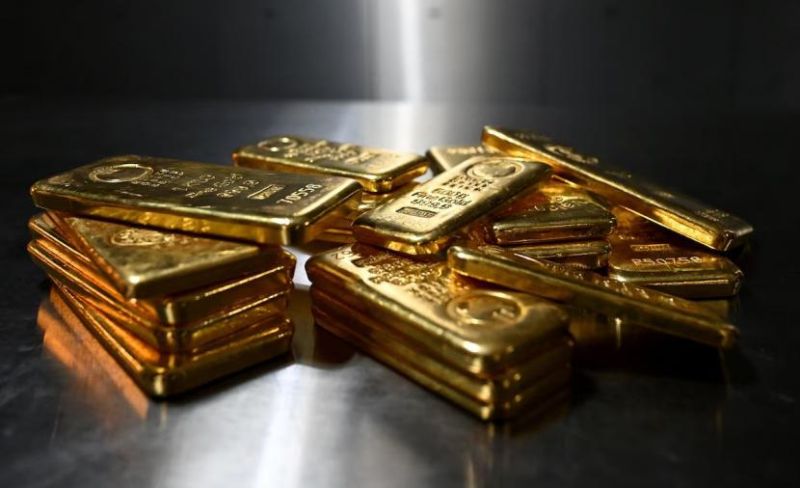 الذهب يصعد مع تراجع الدولار والمستثمرون يقيمون آفاق اتفاق أمريكي إيراني