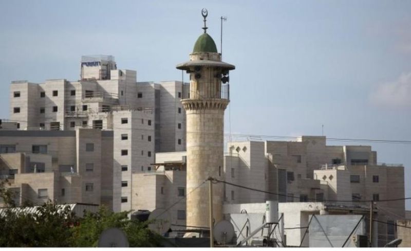 لجنة إسرائيلية تصدّق على مشروع قانون بتقييد رفع الأذان بمساجد القدس والداخل